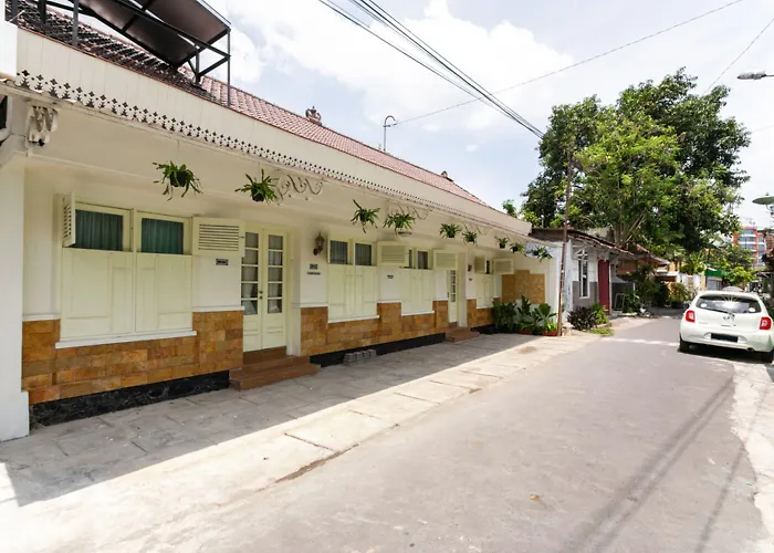 RedDoorz Syariah Near Titik NolHotel Jogja